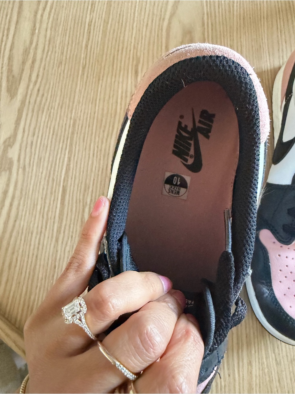 Nike Low-Top Sneakers in Black, White & Pink - Picture 6 of 7